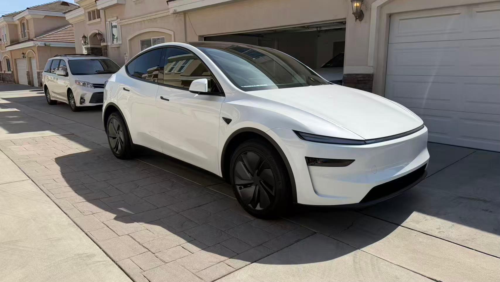 Tesla Model Y 2026 in El Monte, CA