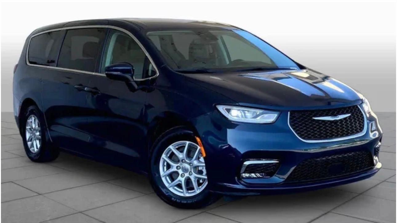 Chrysler Pacifica 2023 in Panama City Beach, FL