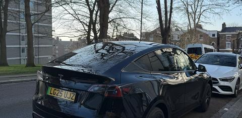 Tesla Model Y 2025