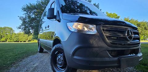 Mercedes-Benz Sprinter 2025
