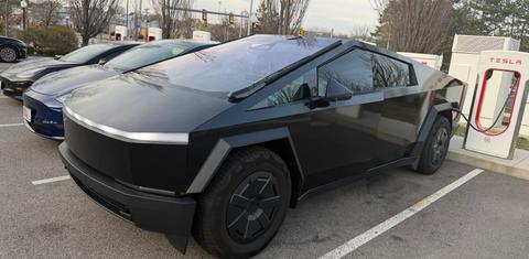 Tesla Cybertruck 2025