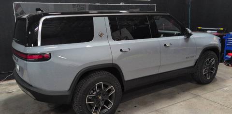 Rivian R1S 2026