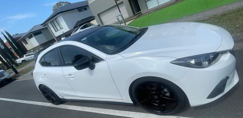 Mazda MAZDA3 2015