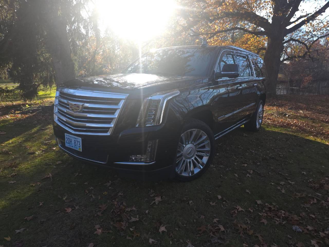 Cadillac Escalade ESV 2018 in 