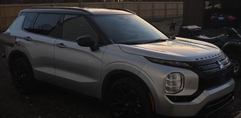 Mitsubishi Outlander Plug-In Hybrid 2025