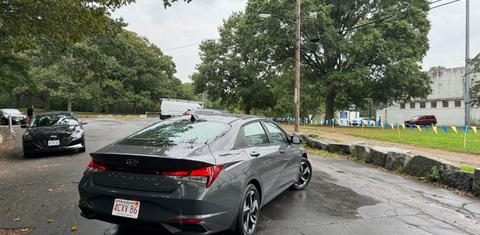 Hyundai Elantra 2023