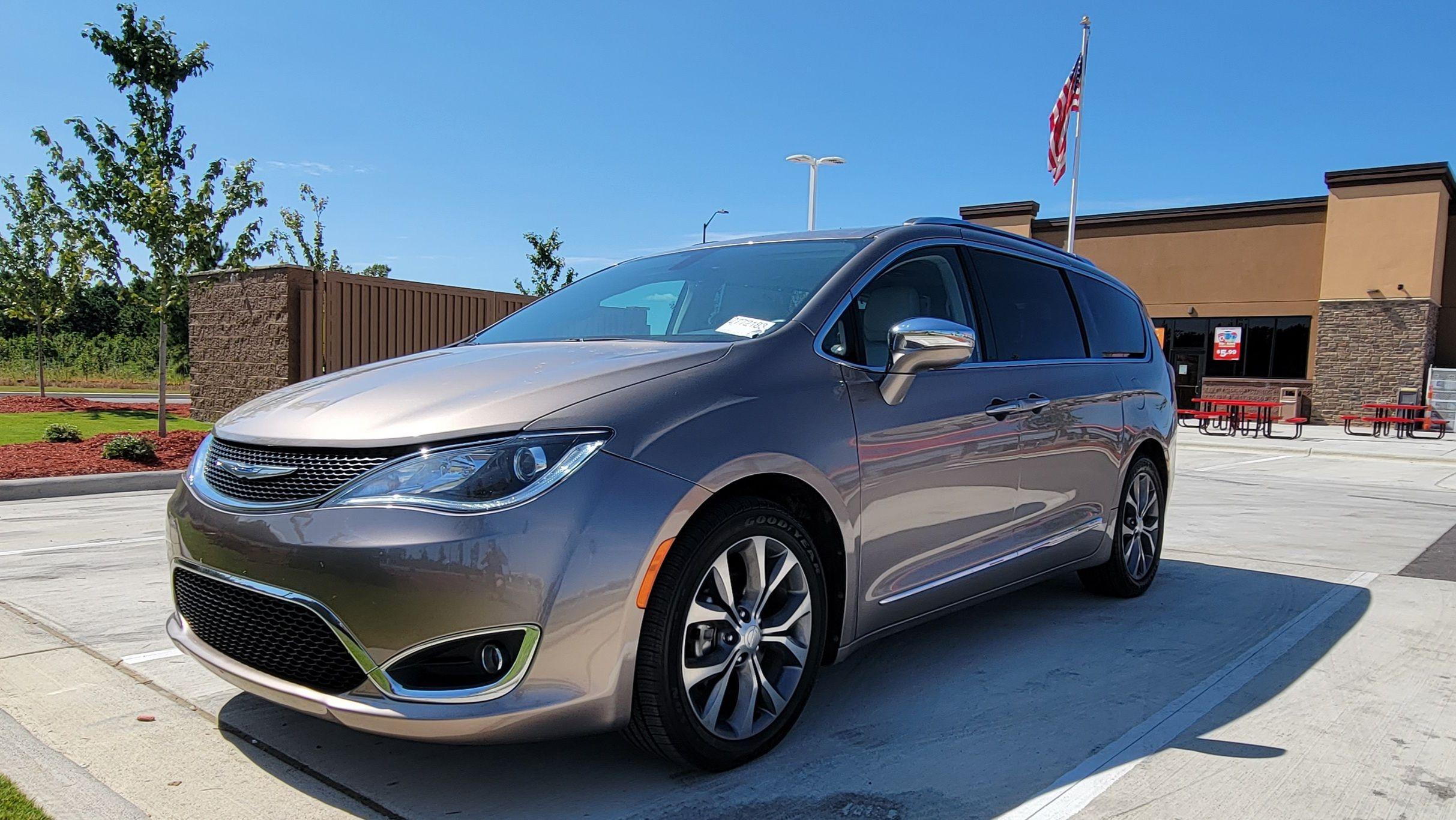 Chrysler Pacifica 2018 in Benson, NC