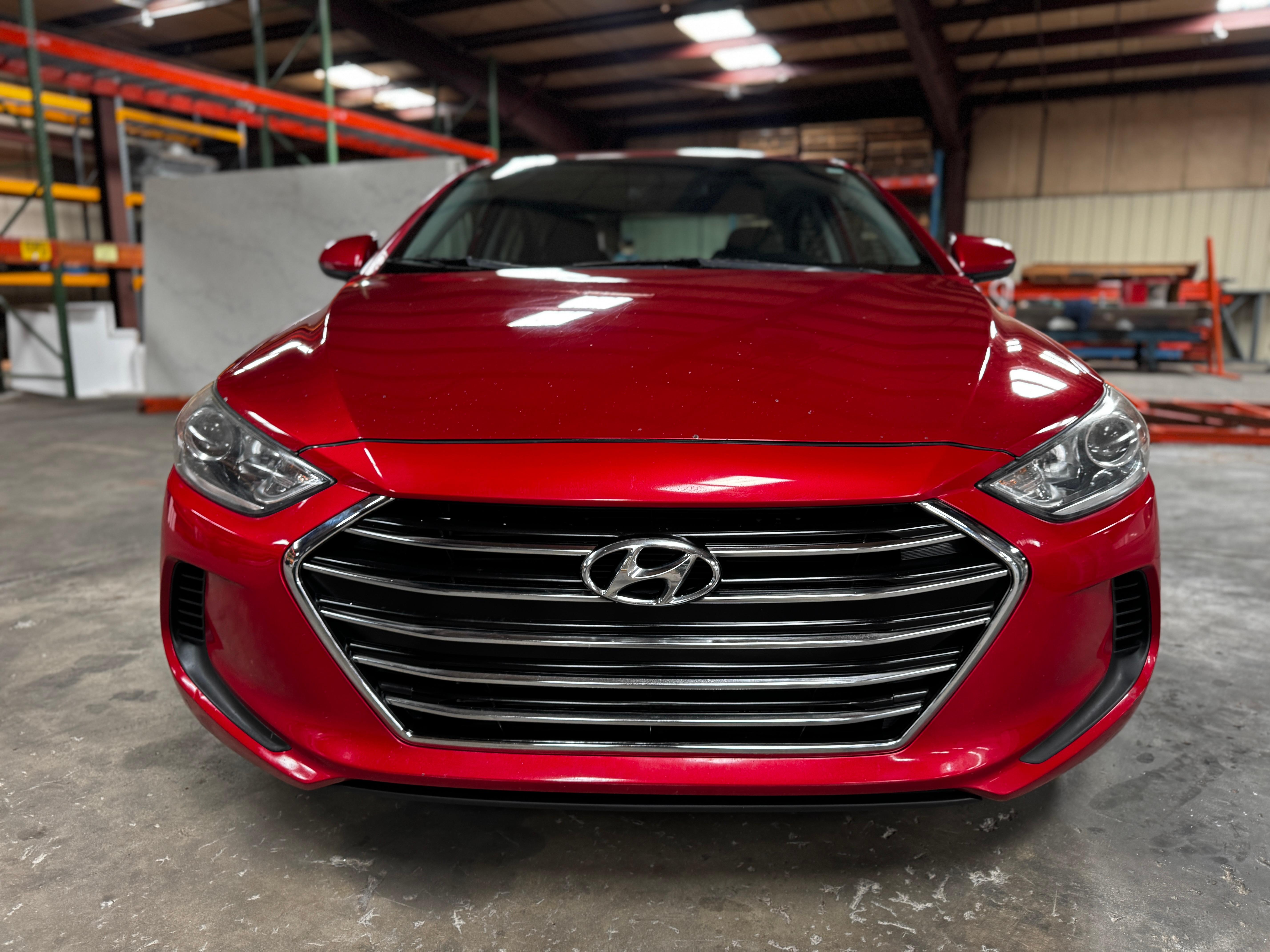 Hyundai Elantra 2018 in 