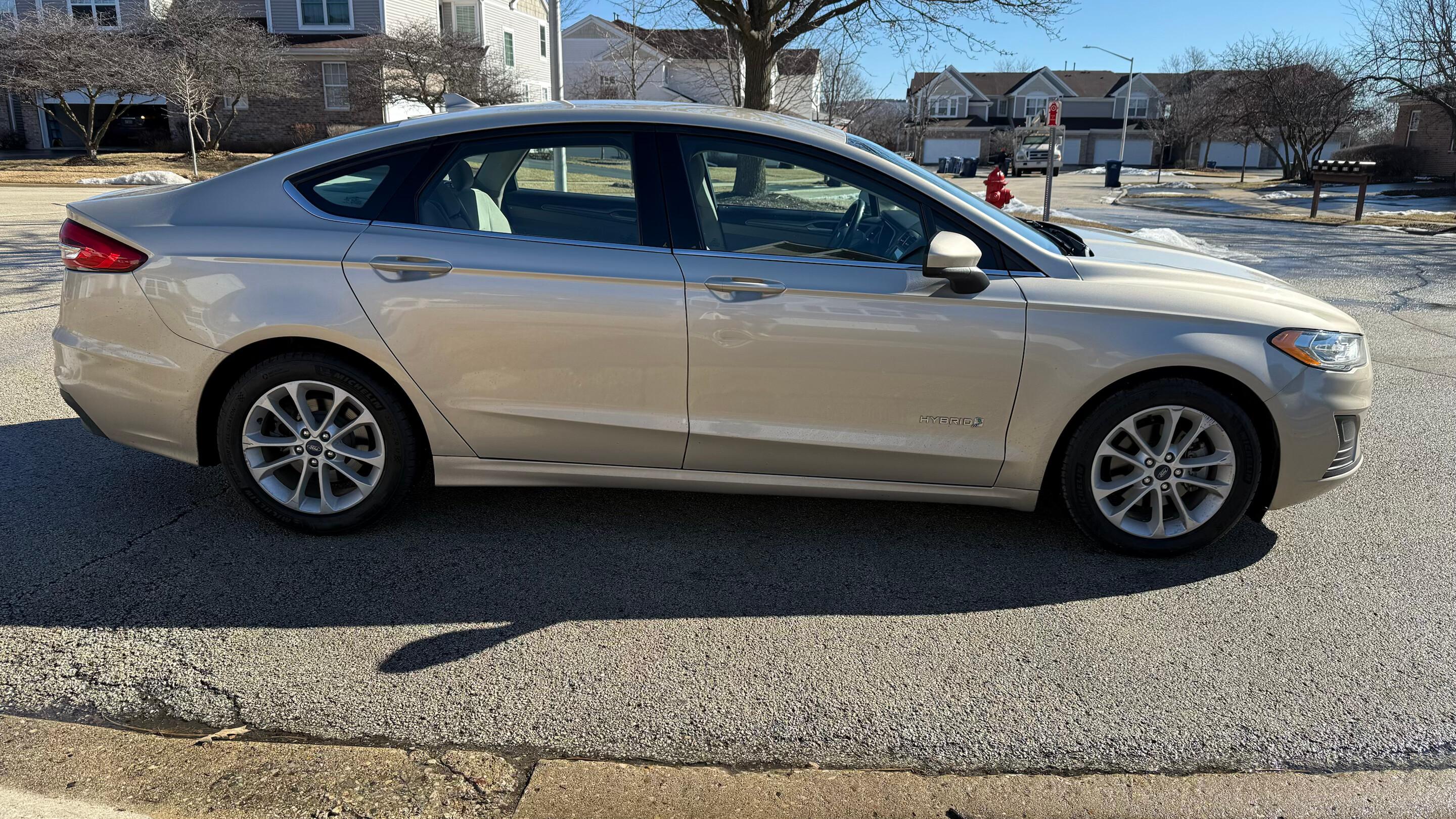 Ford Fusion Hybrid 2019 in Schaumburg, IL