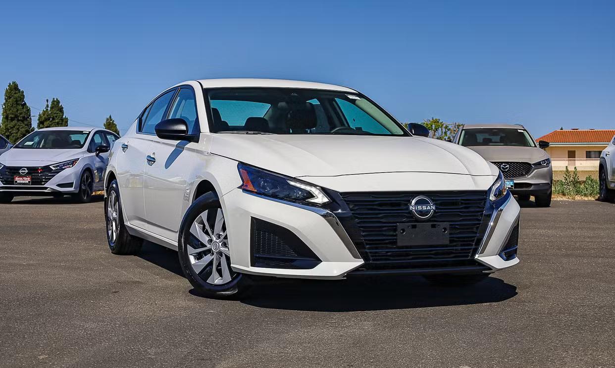Nissan Altima 2023 in Honolulu, HI