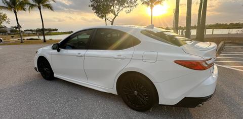 Toyota Camry Hybrid 2025