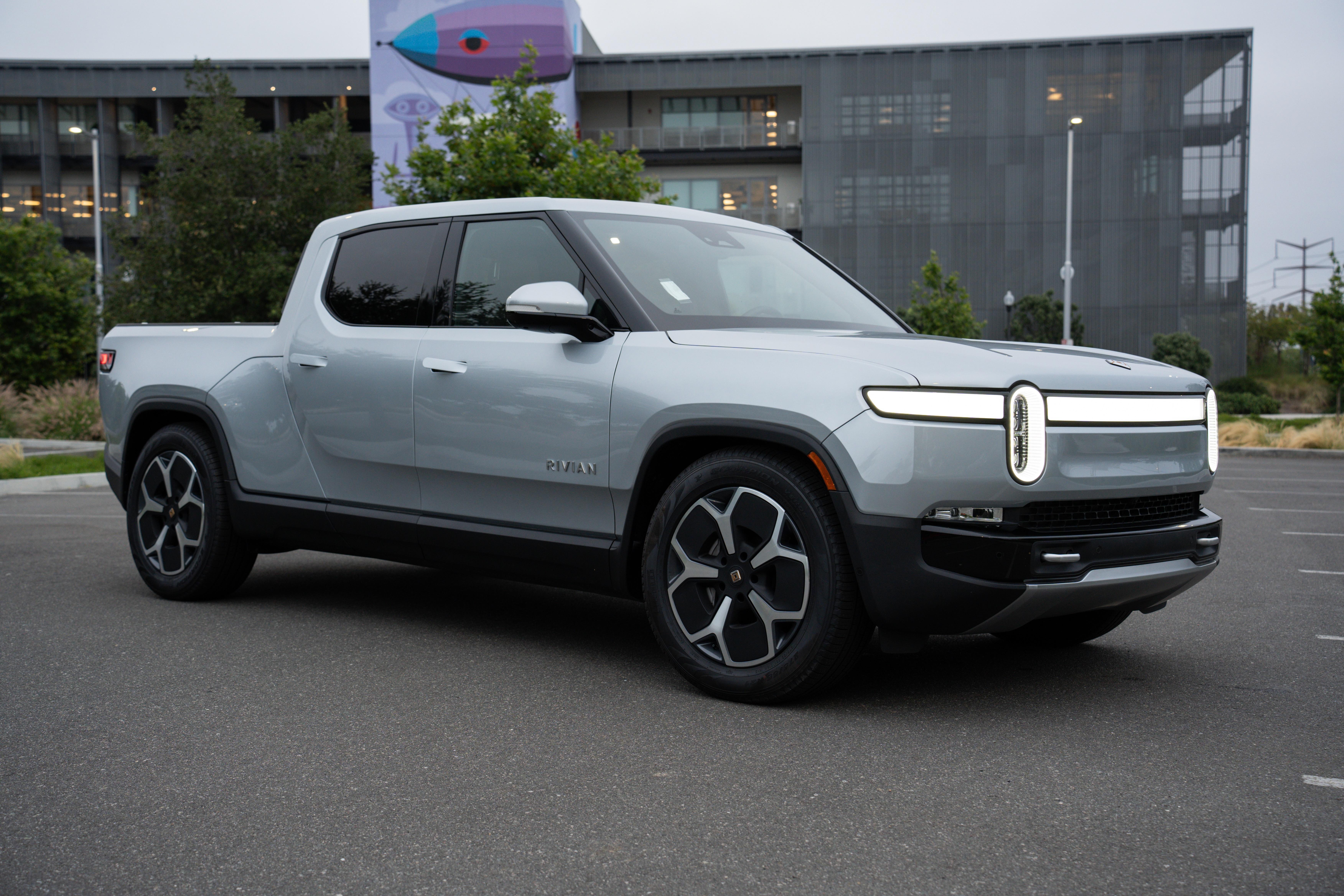 Rivian R1T 2024 in 