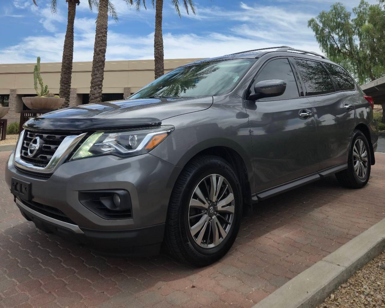 Nissan Pathfinder 2018 in Glendale, AZ