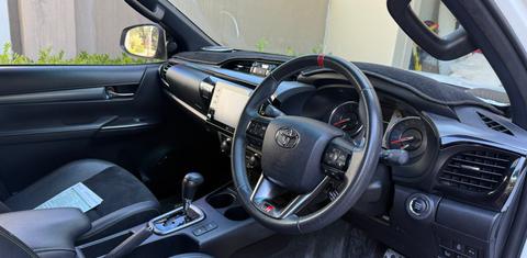 Toyota HILUX 2024