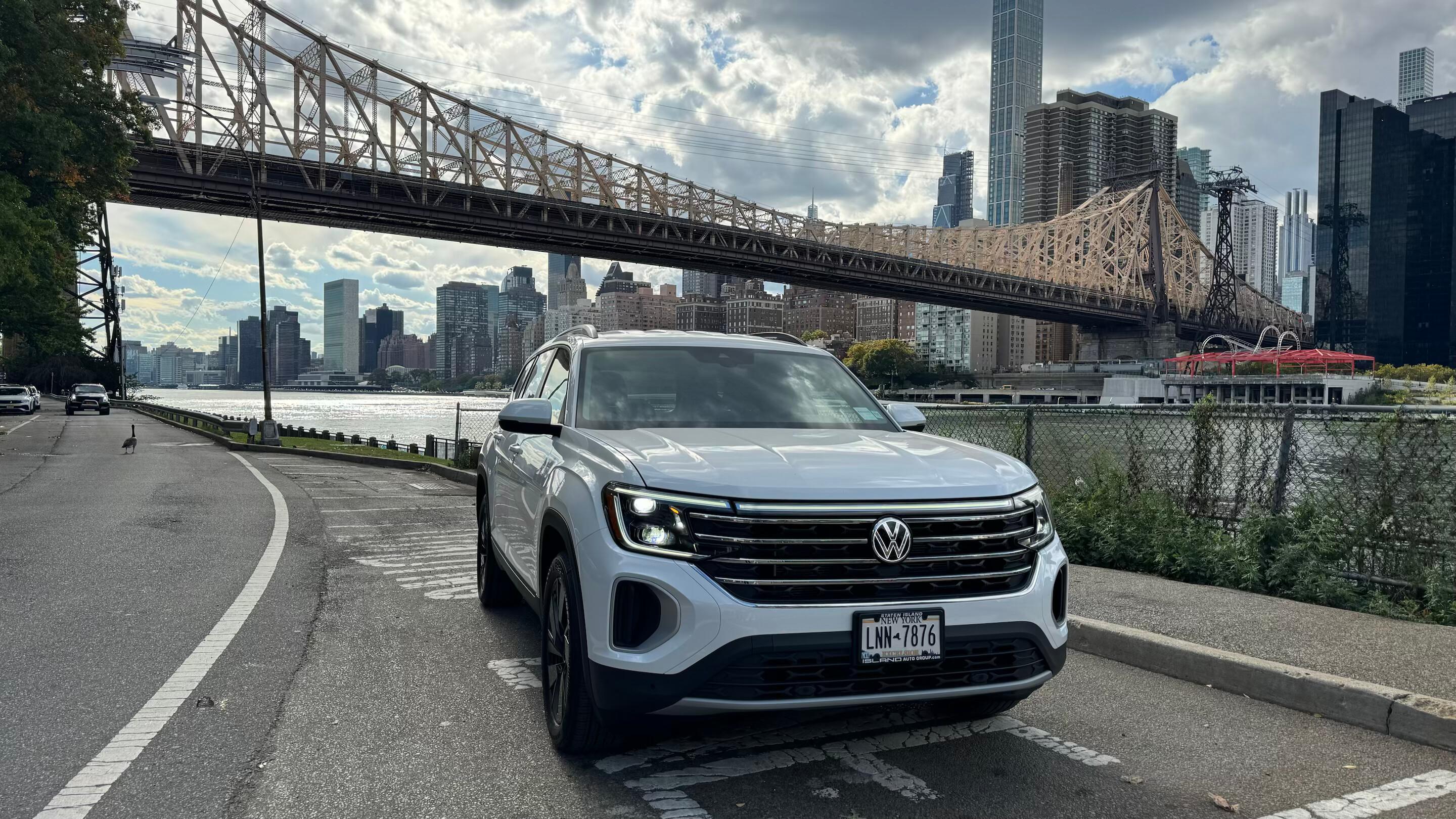 Volkswagen Atlas 2024 in Jersey City, NJ
