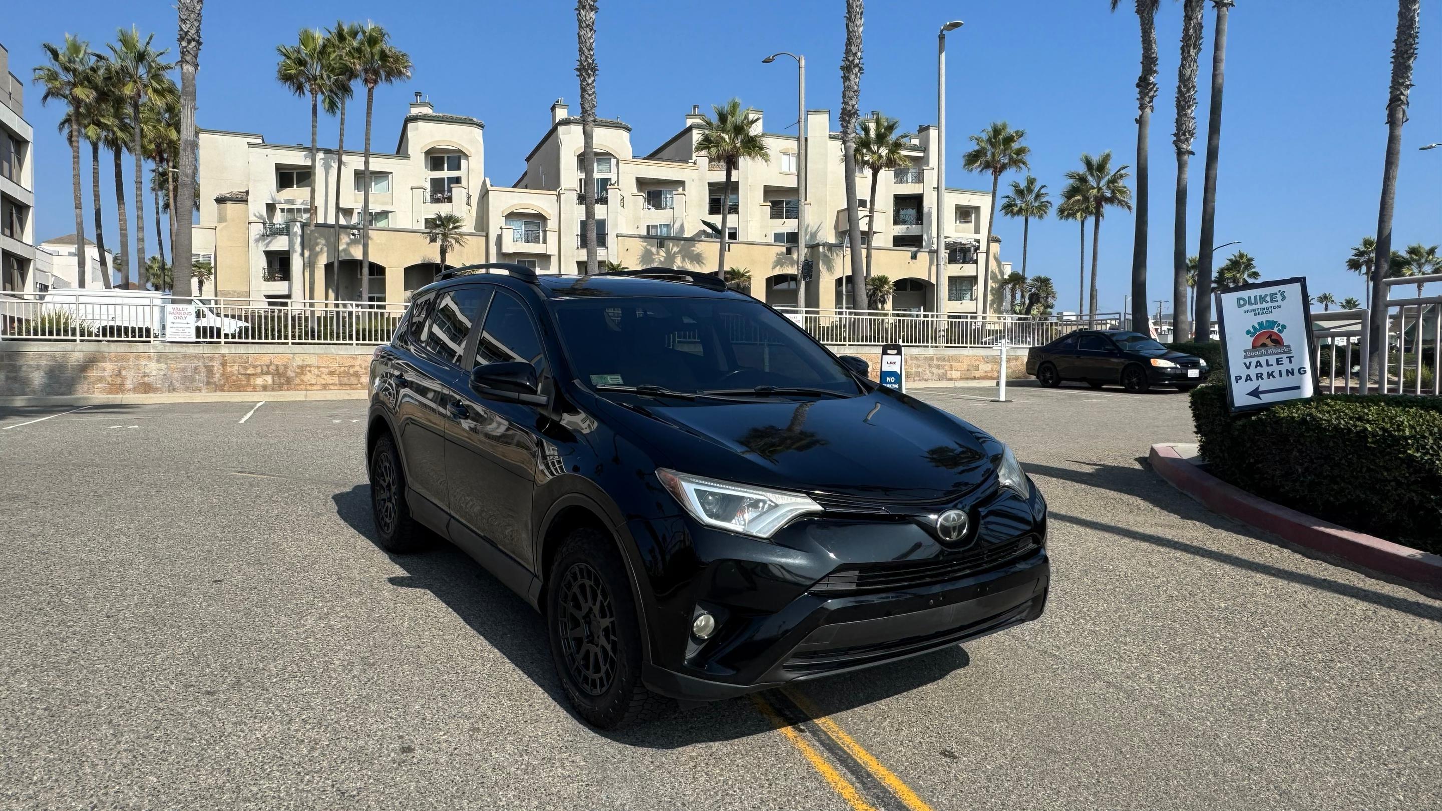 Toyota RAV4 2018 in Huntington Beach, CA