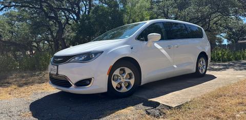 Chrysler Pacifica 2017