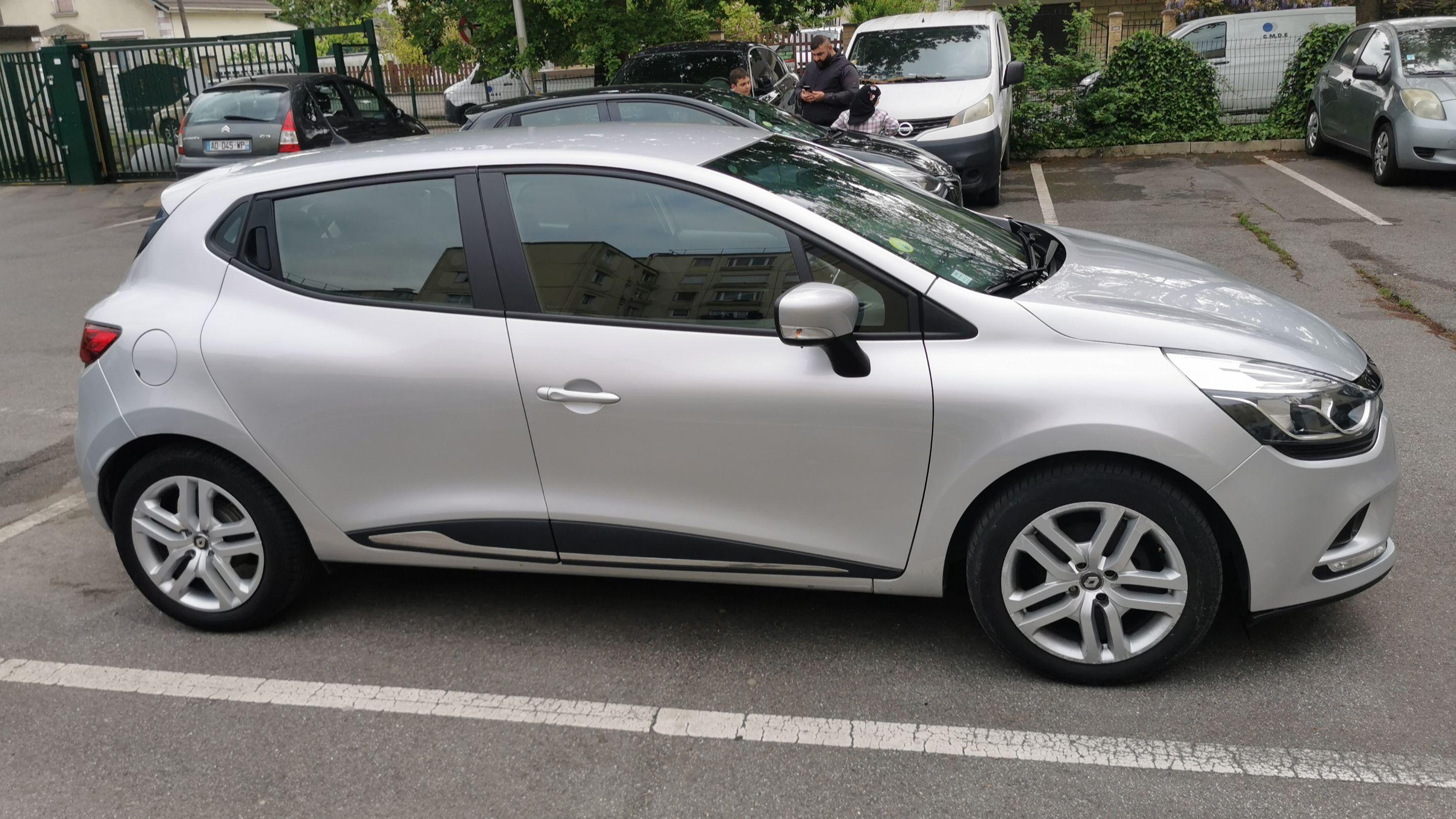 Renault CLIO IV 2019 à Mouroux