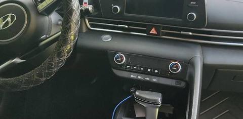 Hyundai Elantra 2023
