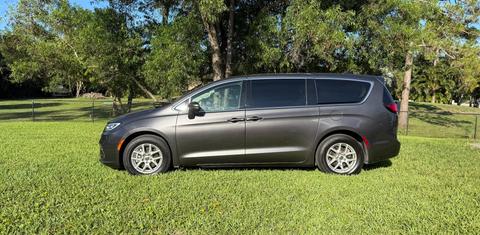 Chrysler Pacifica 2023