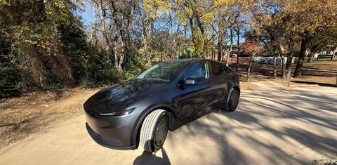 Tesla Model Y 2026