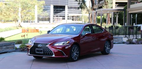 Lexus ES 2023