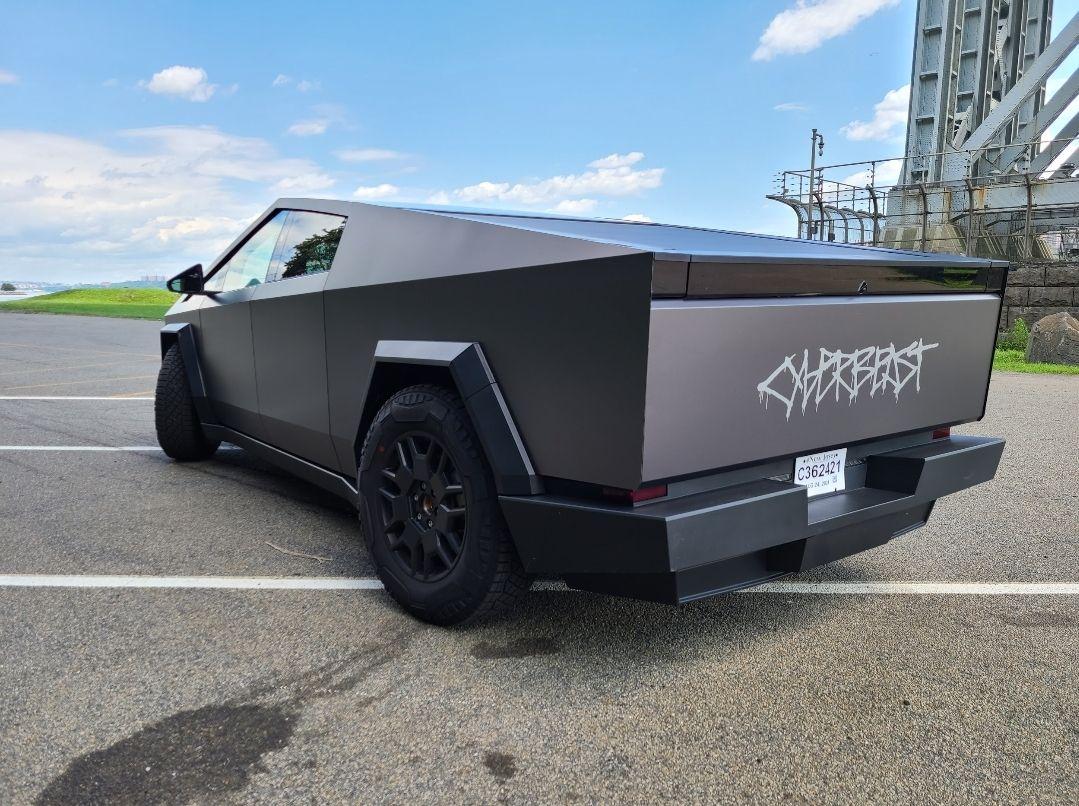 Tesla Cybertruck 2024 in 