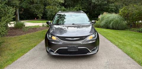 Chrysler Pacifica 2017