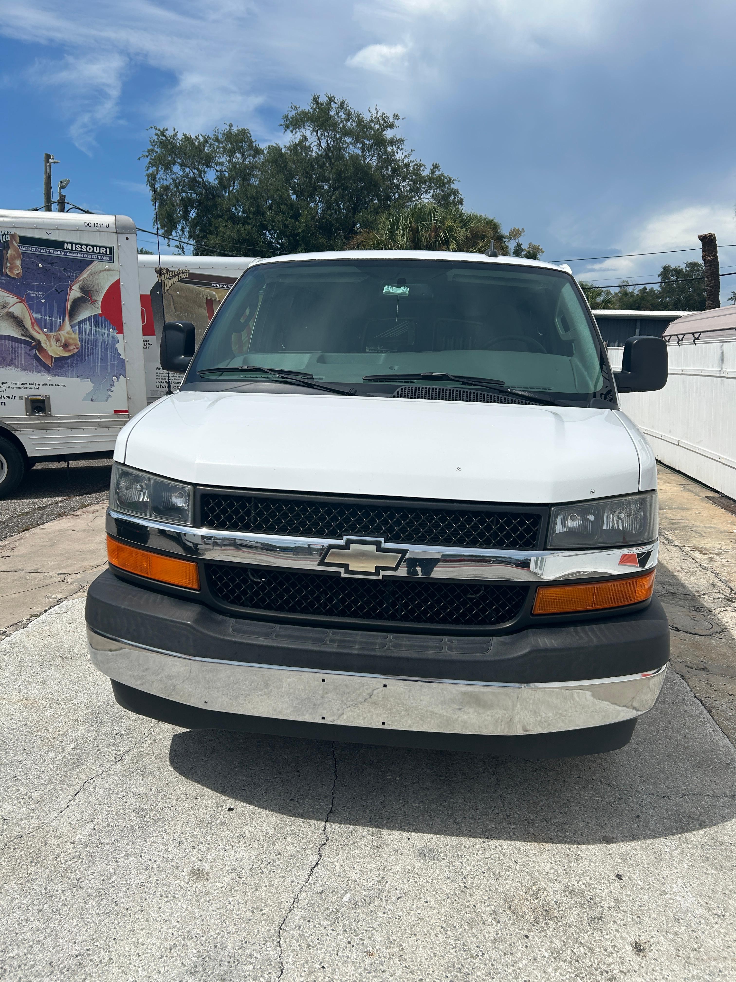 Chevrolet Express 2017 in Tampa, FL