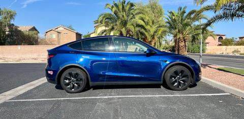 Tesla Model Y 2025