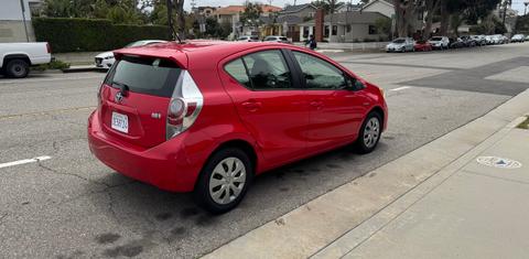 Toyota Prius c 2014