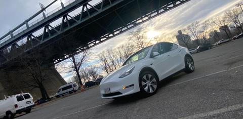 Tesla Model Y 2023