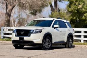 Nissan Pathfinder car