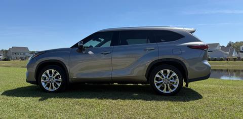 Toyota Highlander Hybrid 2026