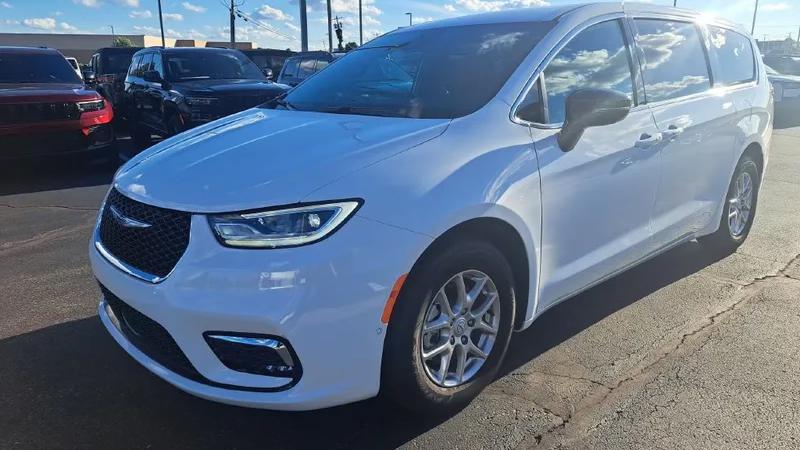Chrysler Pacifica 2025 in Murphy, NC