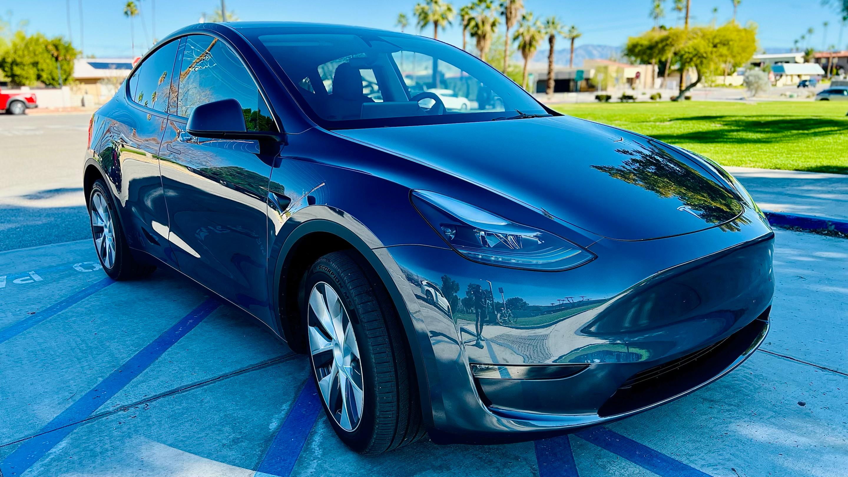 Tesla Model Y 2023 in Palm Desert, CA