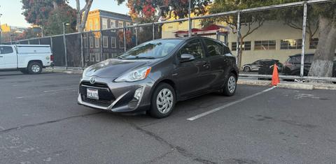 Toyota Prius c 2016