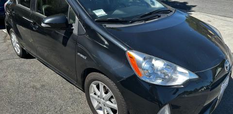 Toyota Prius c 2014