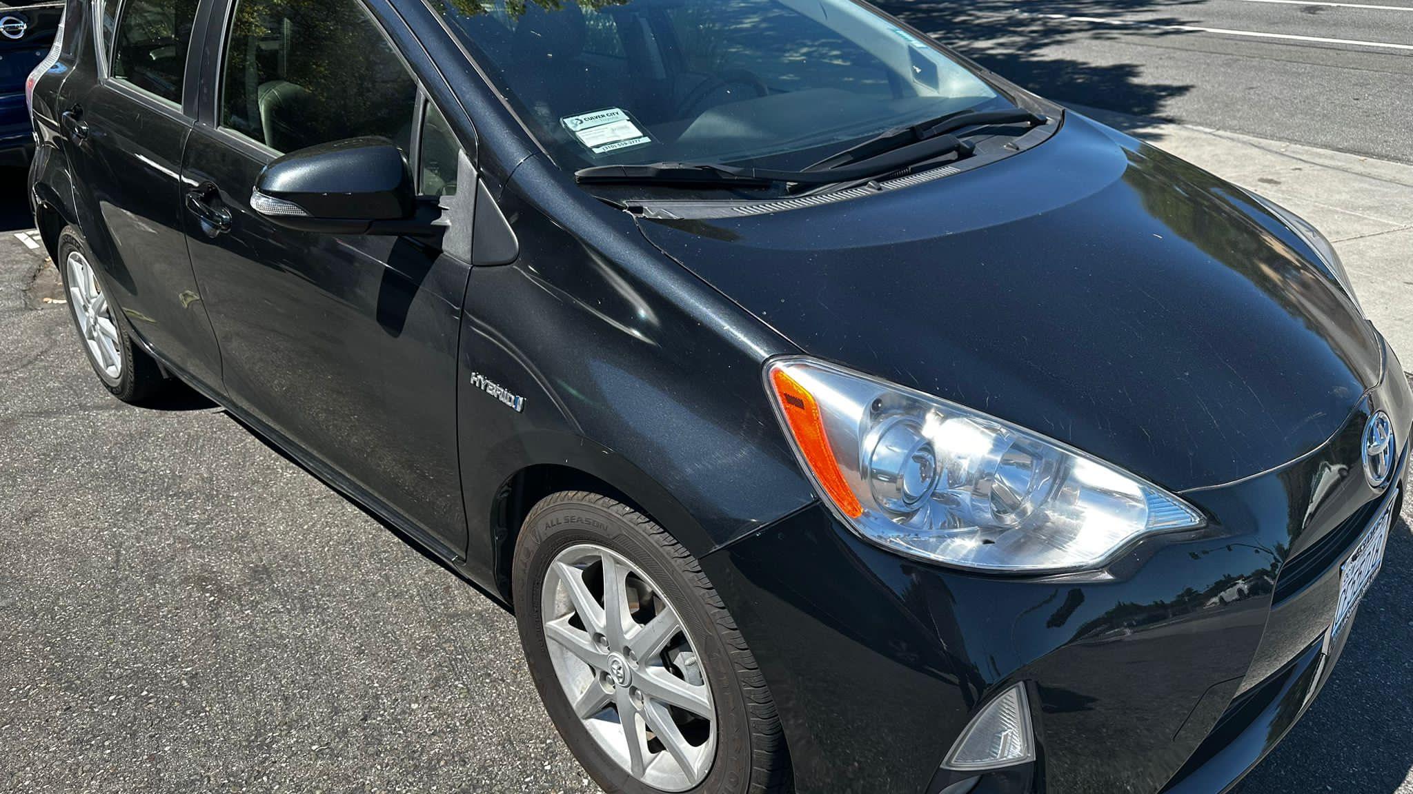 Toyota Prius c 2014 in 