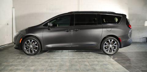 Chrysler Pacifica 2017