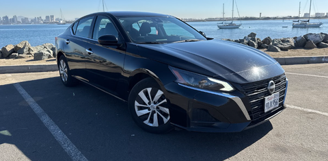 Nissan Altima 2023