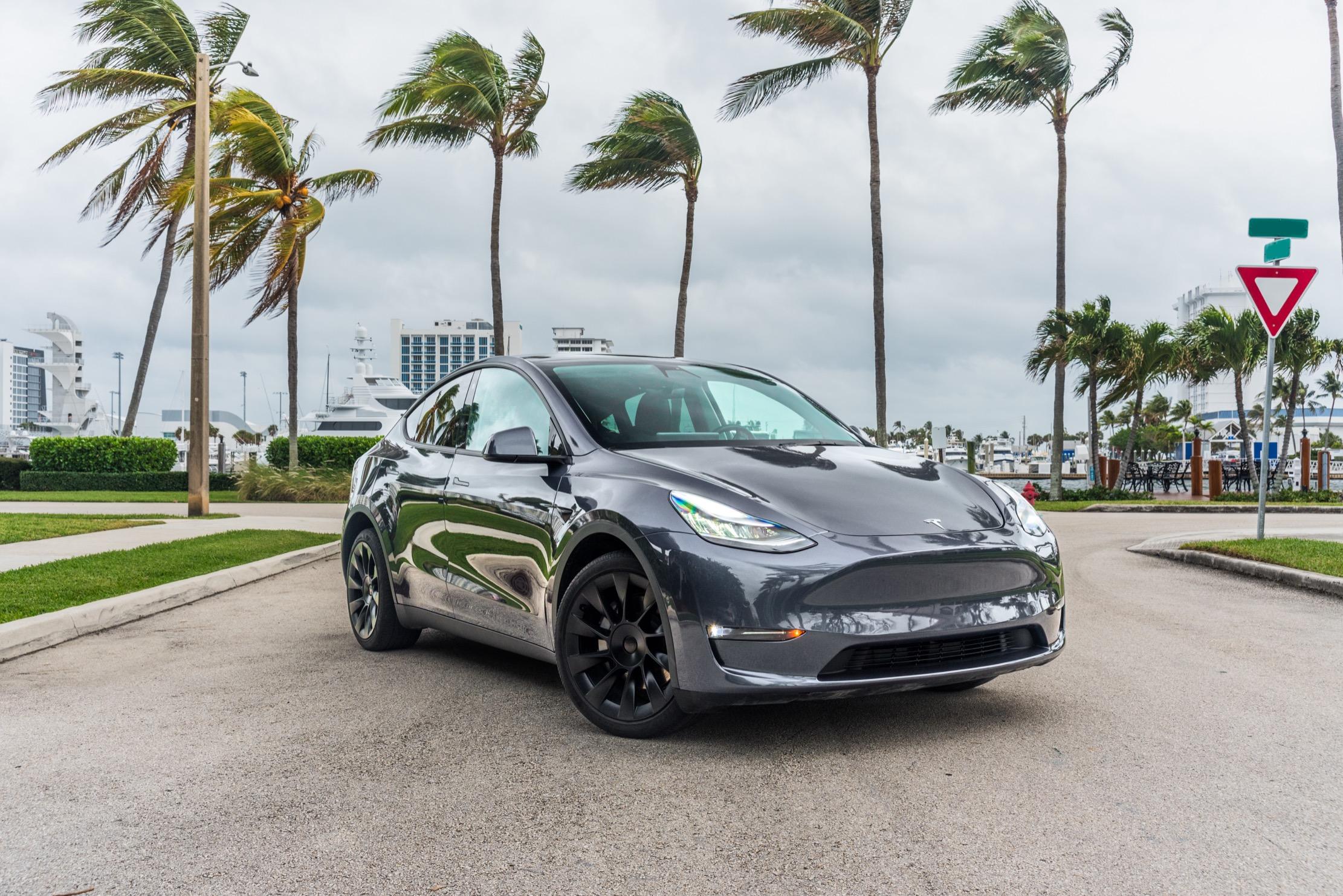 Tesla Model Y 2022 in Hollywood, FL