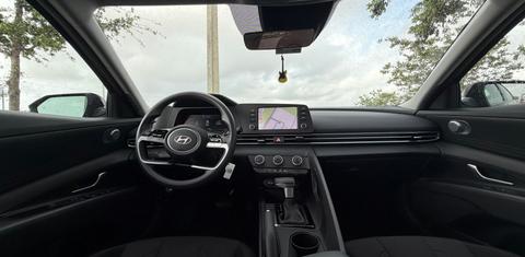 Hyundai Elantra 2025