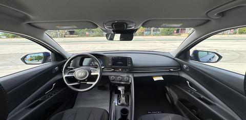 Hyundai Elantra 2025