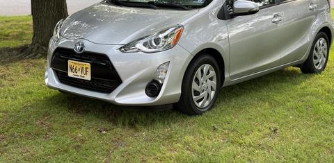 Toyota Prius c 2015