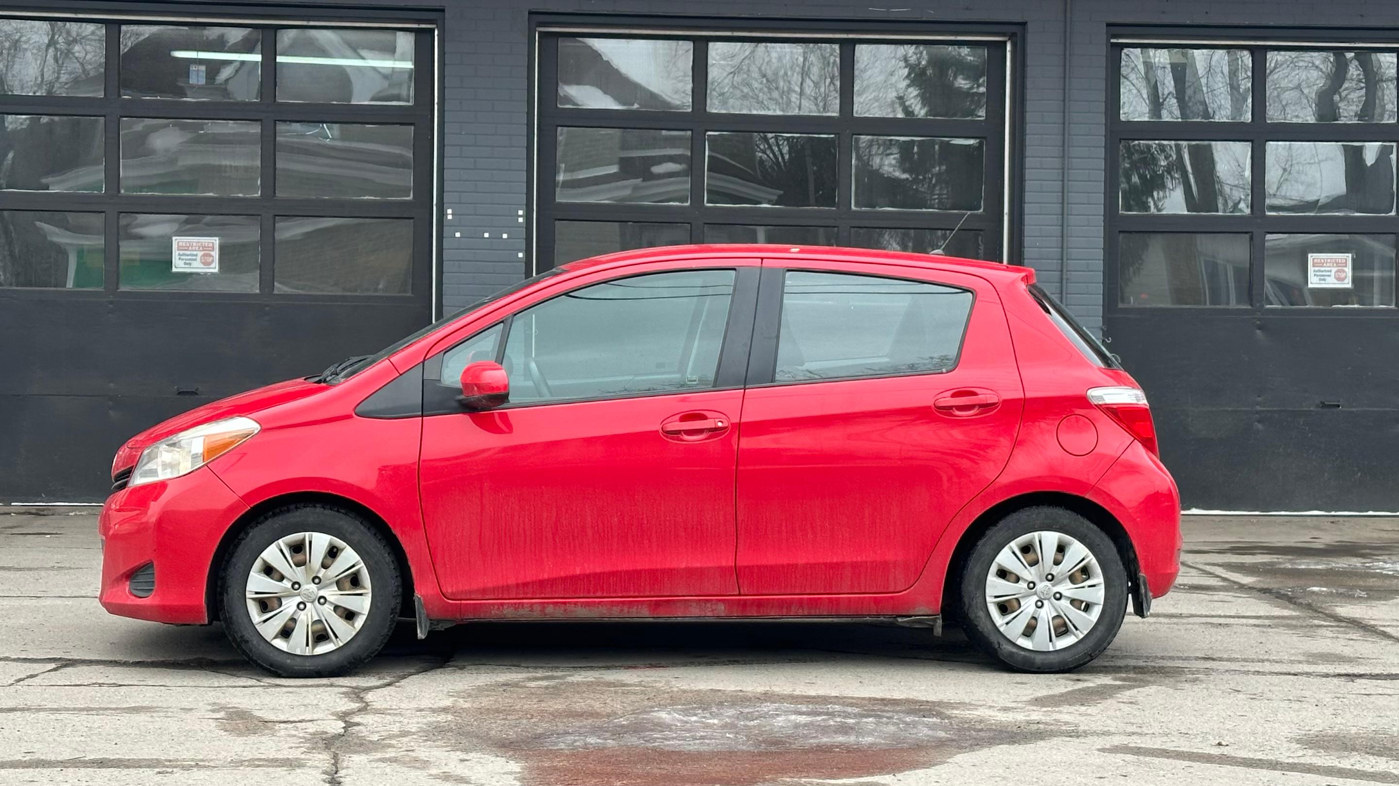 Toyota Yaris 2014 à 