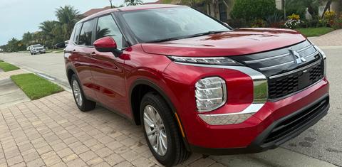 Mitsubishi Outlander 2025