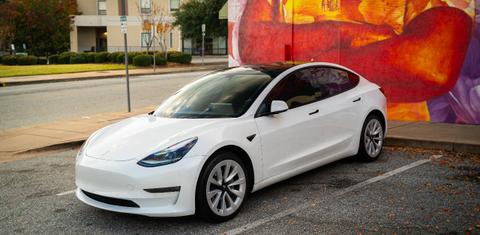 Tesla Model 3 2022