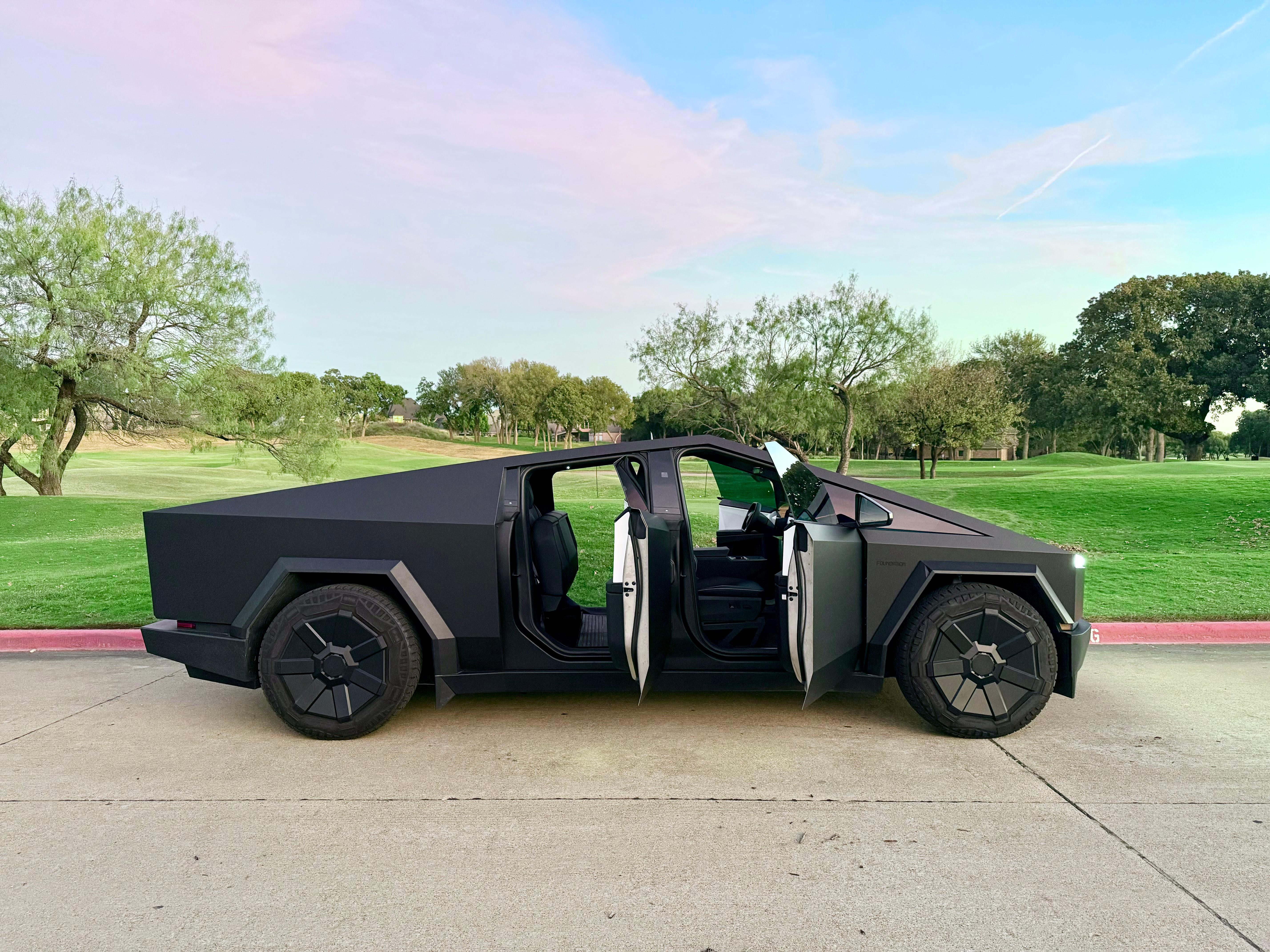 Tesla Cybertruck 2024 in Southlake, TX