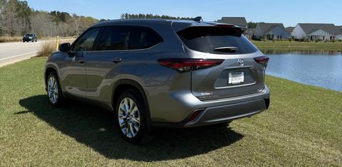 Toyota Highlander Hybrid 2026